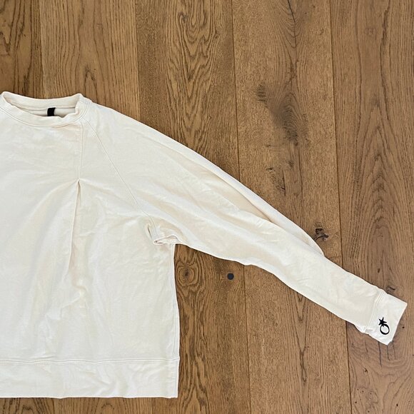 TATEJONES Cape Sweatshirt - Picture 9 of 14